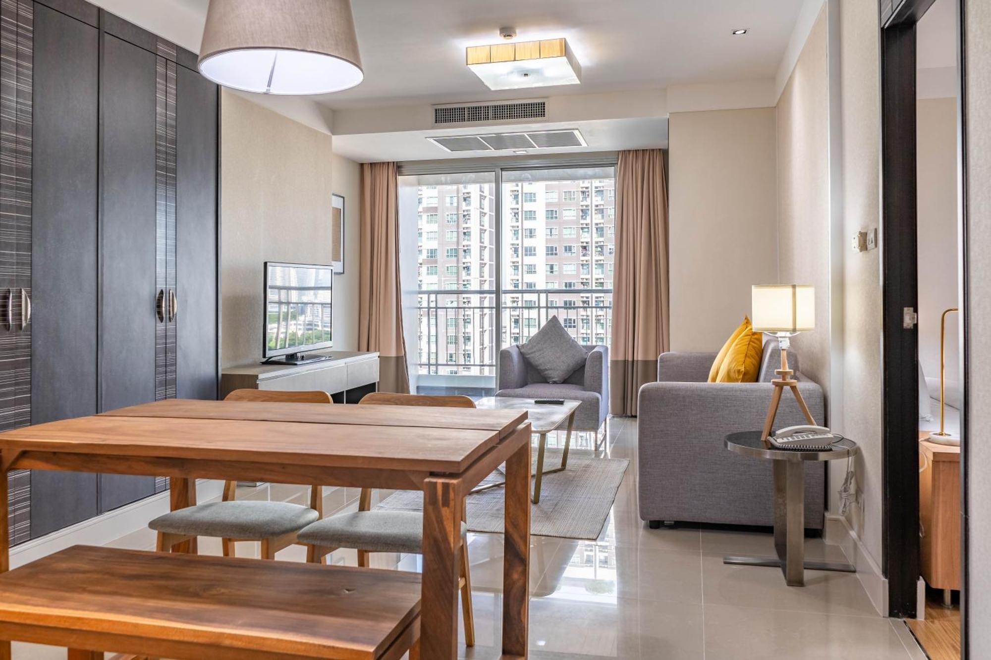 Jasmine Grande Residence Бангкок Экстерьер фото A typical apartment in the complex